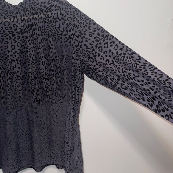 Lane Bryant Womens Sheer Animal Print Blouse Size 22/24 - Picture 3 of 7